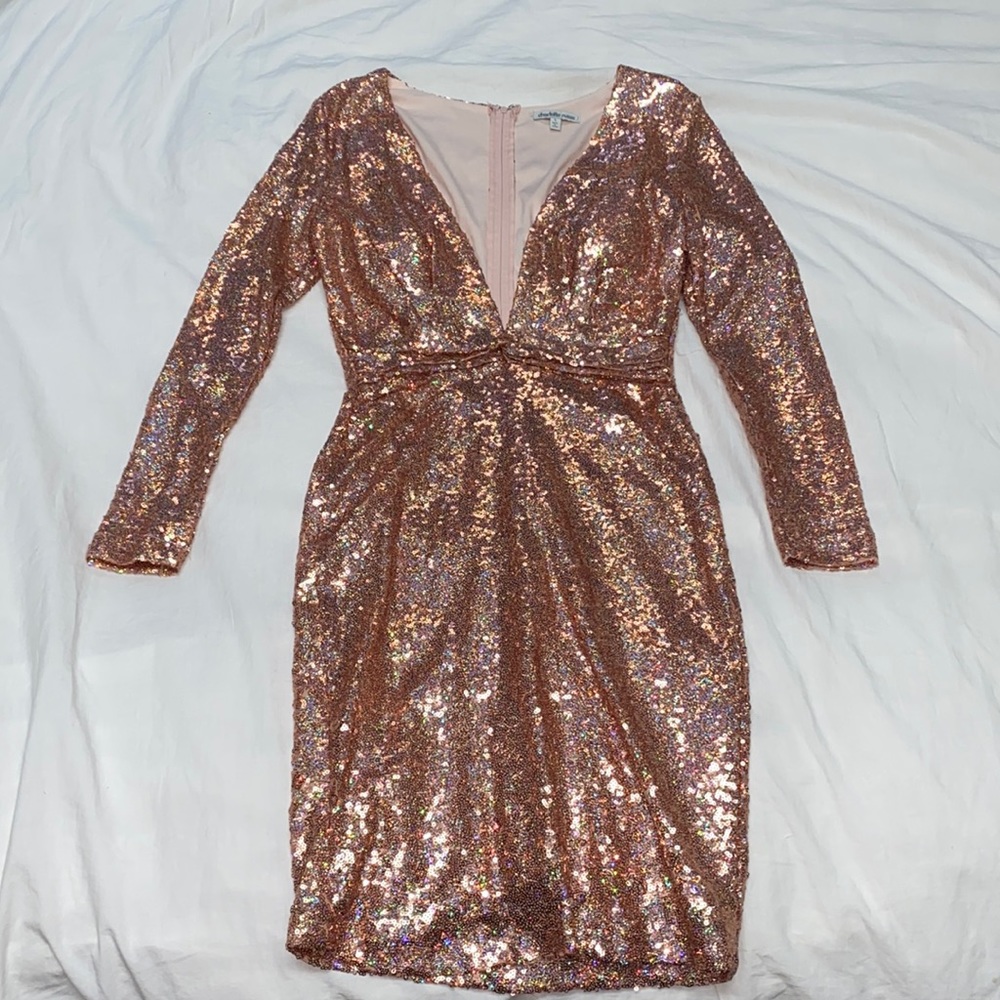 NWOT Rose Gold Sequin Cocktail dress plunging v neck sleeves